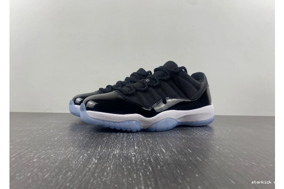FV5104-004 Jam Space JORDAN  LOW 11 RETRO FV5104-004 0523